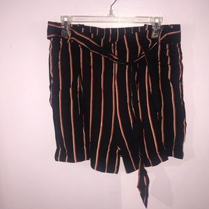 🚨🚨 NWT 🚨🚨 Penelope Shorts